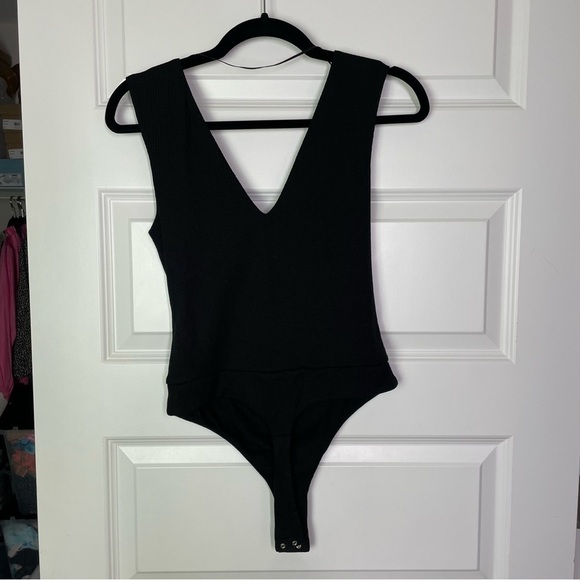 New AFRM Mooni Ribbed Double V-neck Sleeveless Bodysuit In Black Size Small - Picture 4 of 11